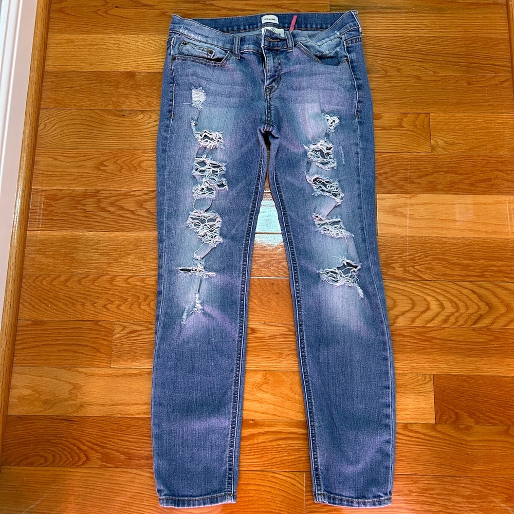 Sneak Peek Women’s Size 9 Regular Waisted and Length Distressed Denim Jeans